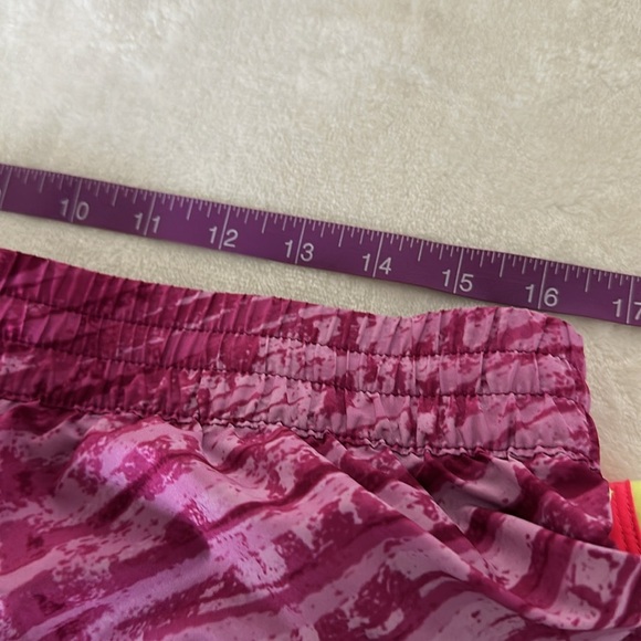 Under Armour Pink and Yellow Athletic Shorts Lightweight Stretchy Design - Picture 5 of 8